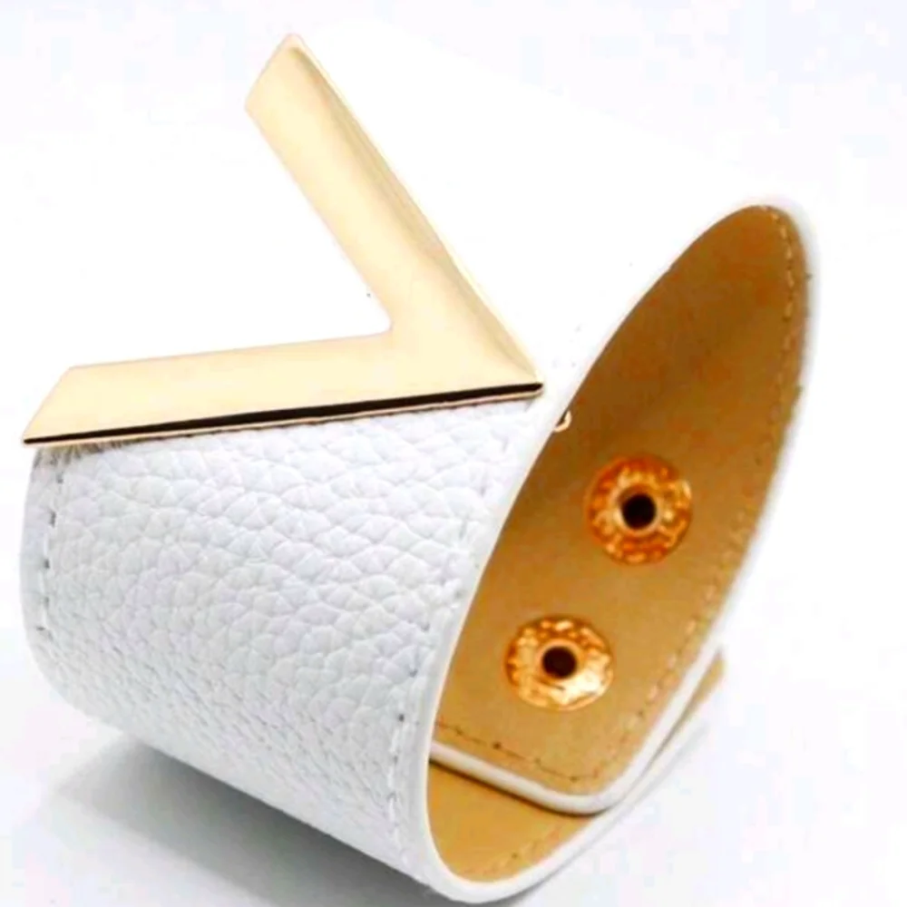 White Cream Wide PU Leather Snap Bracelet with V-Goldtone Inset